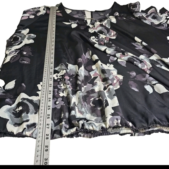 Lane Bryant 3/4 sleeve black floral Loose casual blouse, plus size 26/28 Or 4XL - Picture 8 of 12
